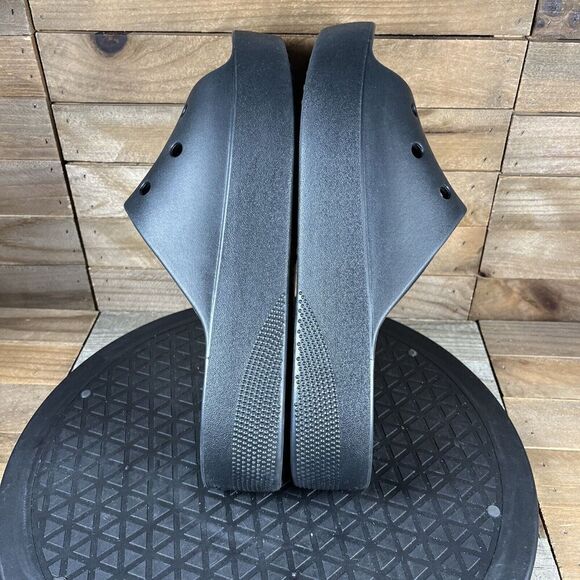 Crocs Sandals Womens Sz 7 Black Wide Strap Open Toe Platform Comfort Cushion - Picture 8 of 10